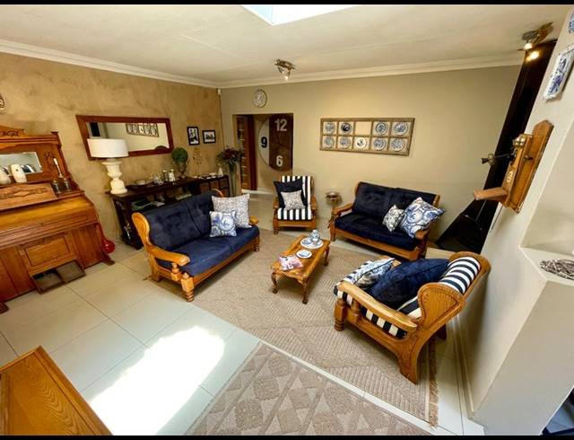 6 BEDROOM HOUSE FOR SALE IN KENMARE